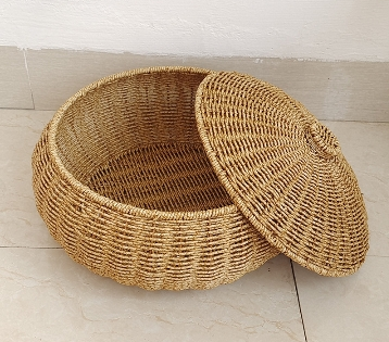Dome-förmiger gestrickter Rattan-Korb mit Deckel