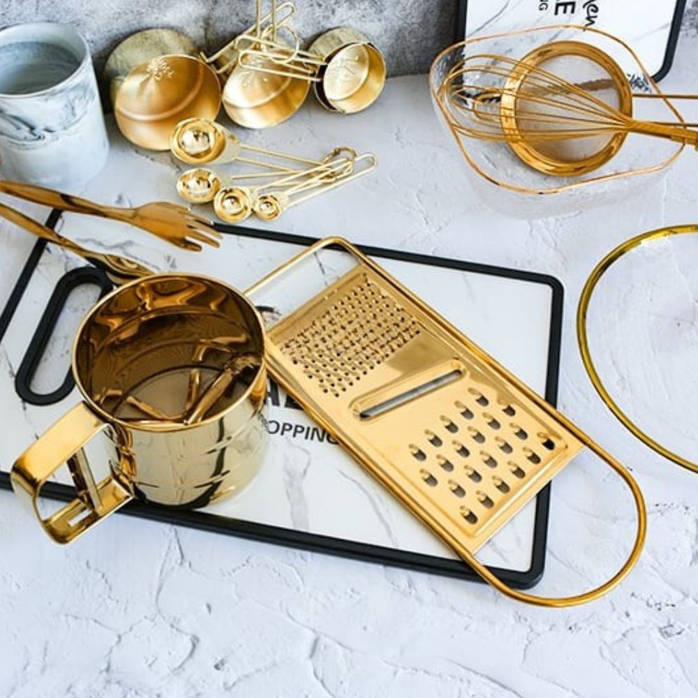 Goldene Edelstahlreibe