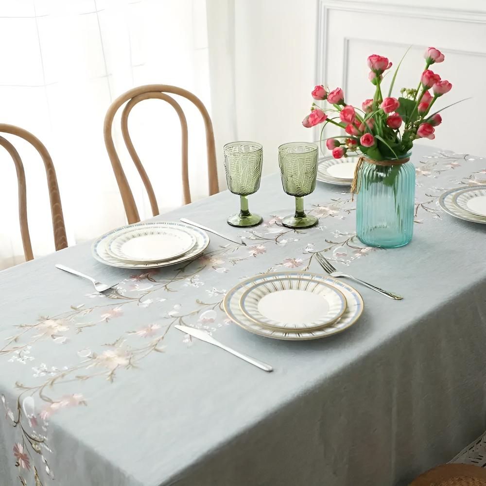 Blossom Weave Elegance Tischdecke