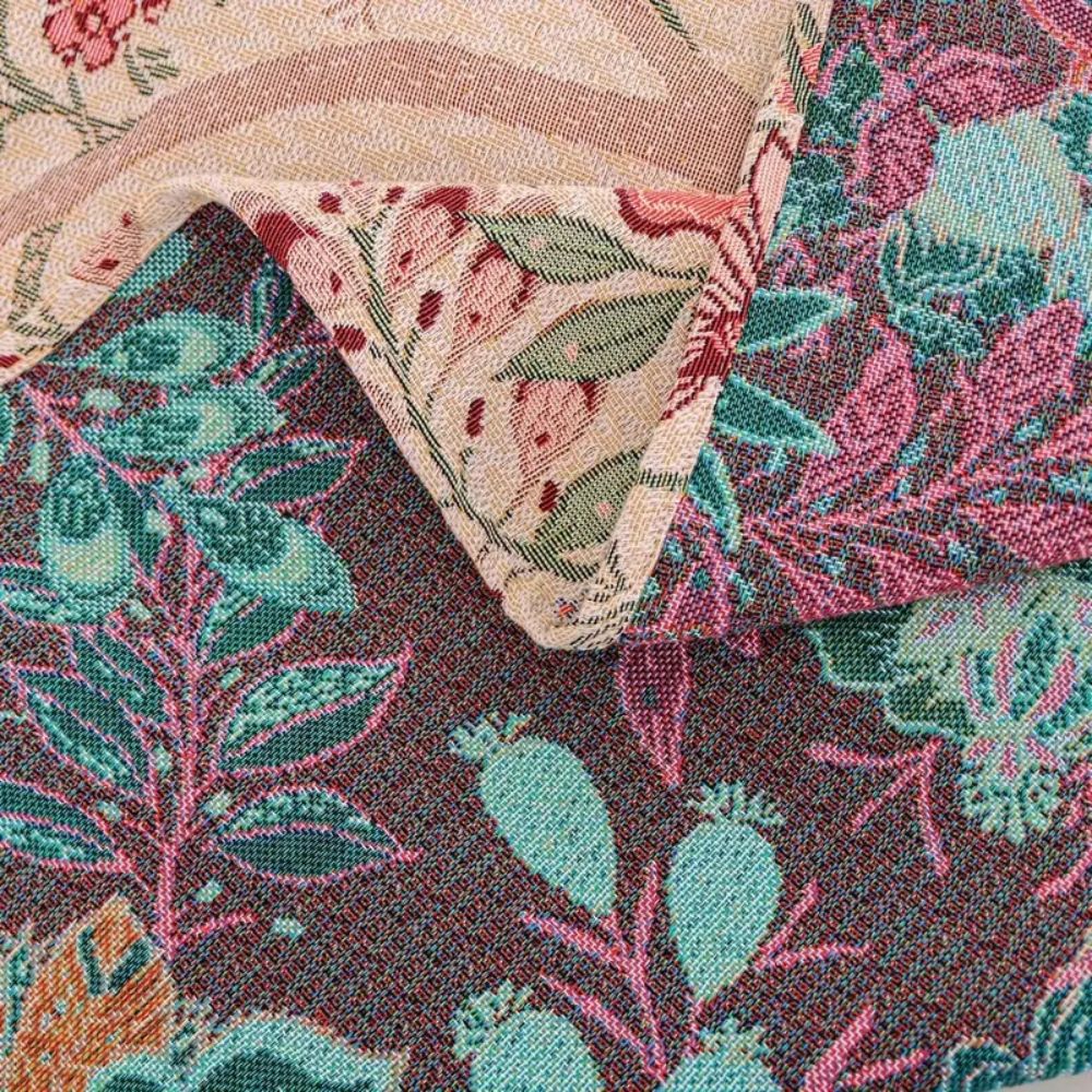Blossom Weave Flora Quasten-Decke