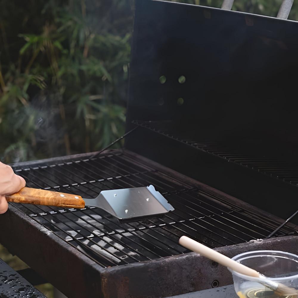 Edelstahl Grillbürste und Schaber