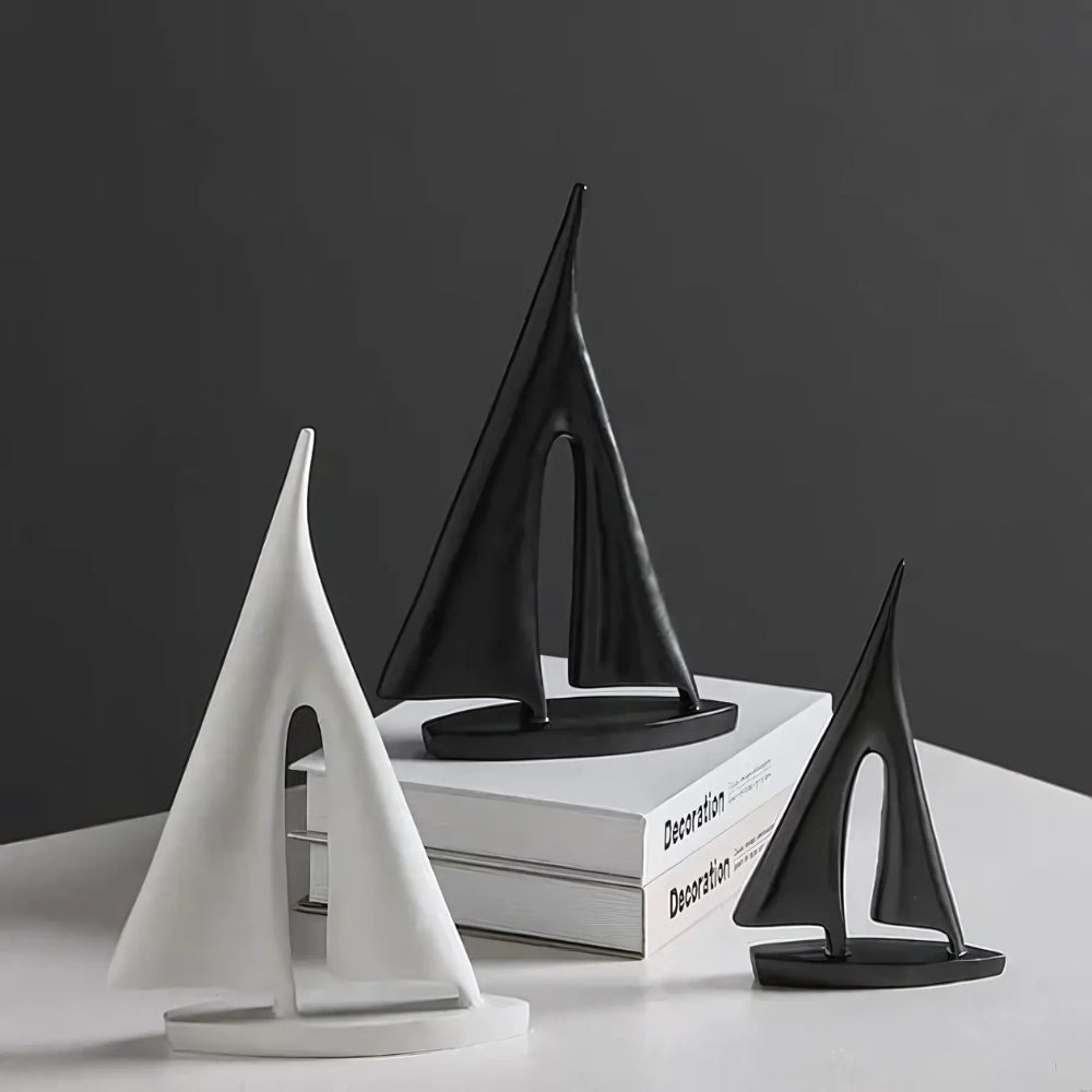 Minimalistische Segelboot-inspirierte Tischdekoration