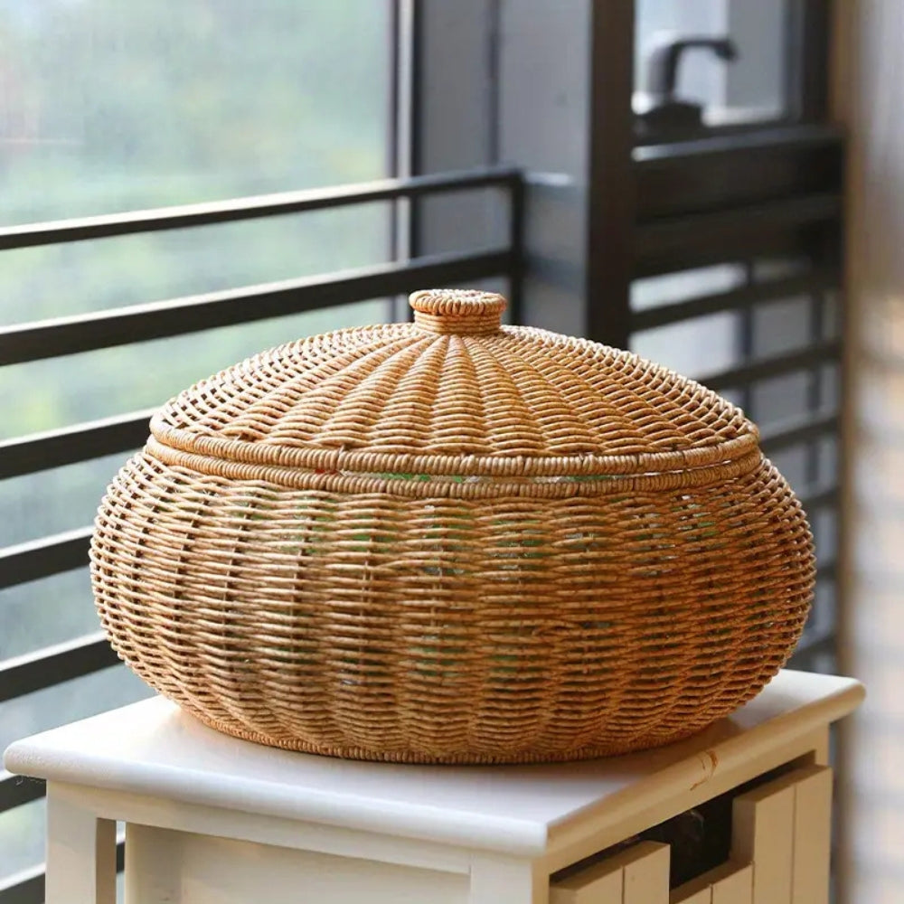 Dome-förmiger gestrickter Rattan-Korb mit Deckel
