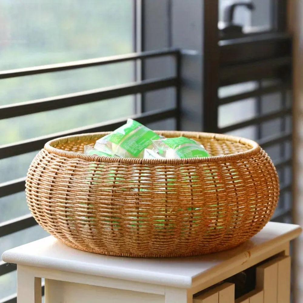 Dome-förmiger gestrickter Rattan-Korb mit Deckel
