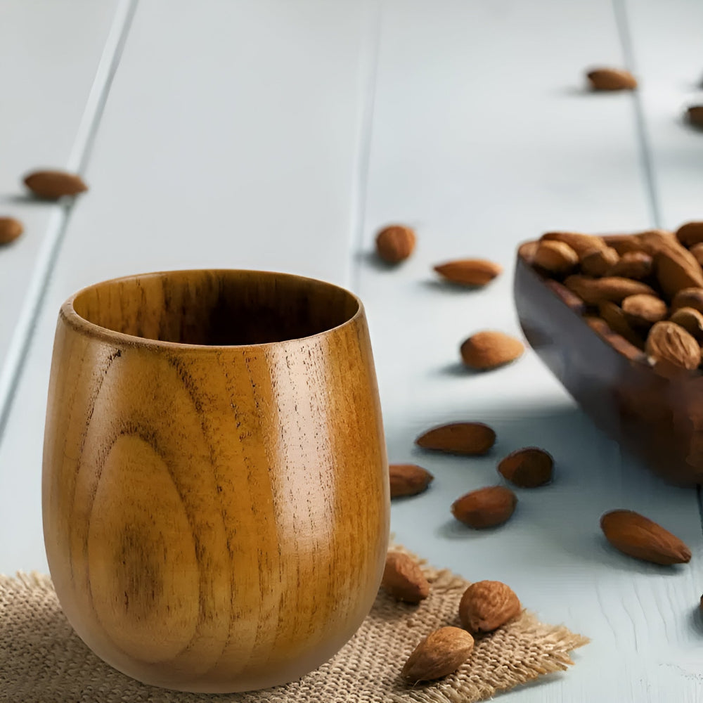 Handgefertigte Holz-Tasse für Tee