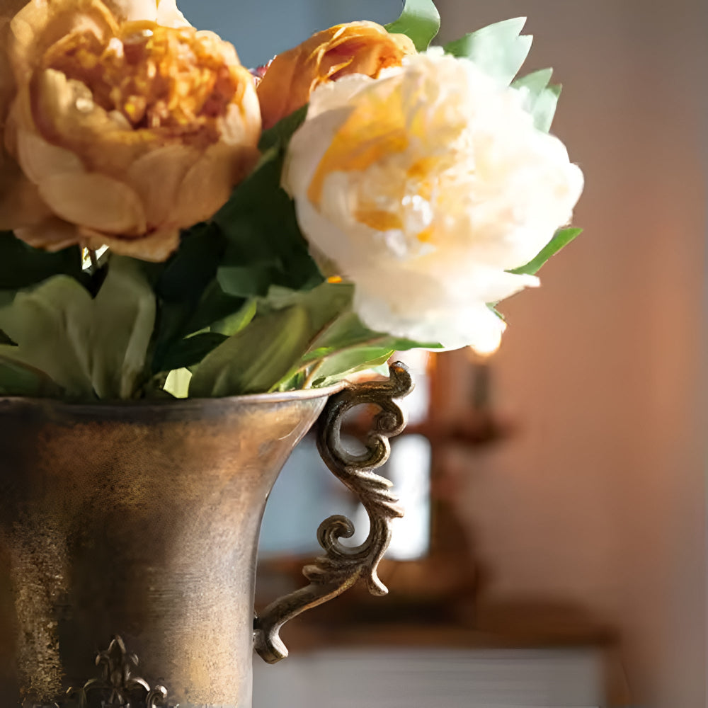 Königliche Antik-Charme-Vase