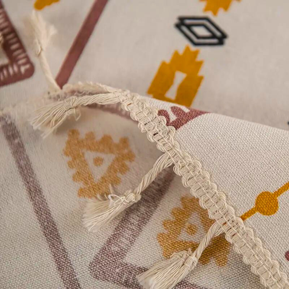 Exquisite Bohemian Tischdecke mit Quasten