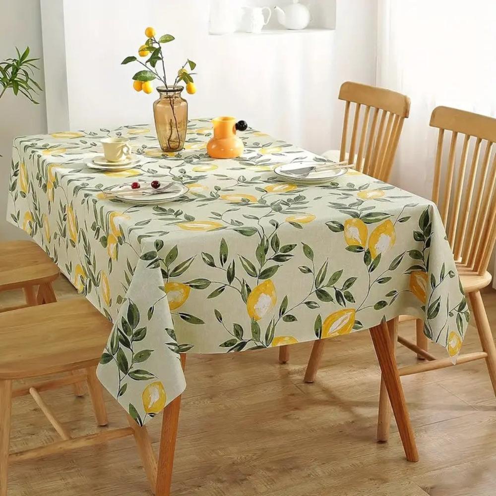Tischdecke mit Zitronenblättern