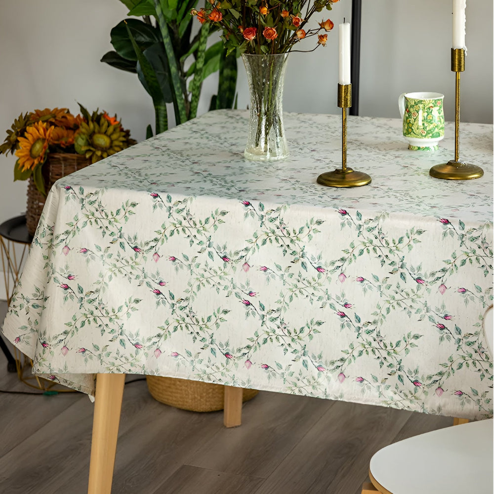 Blumiger Flüstertischdecke