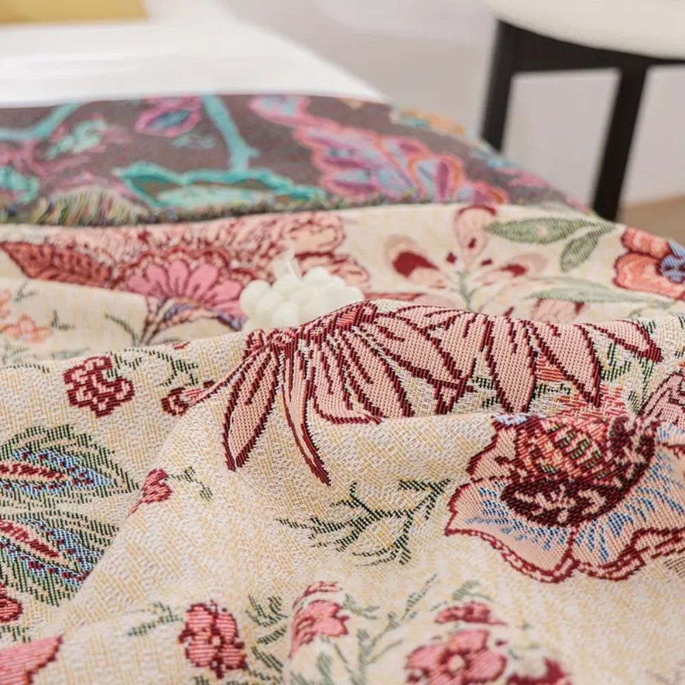 Blossom Weave Flora Quasten-Decke