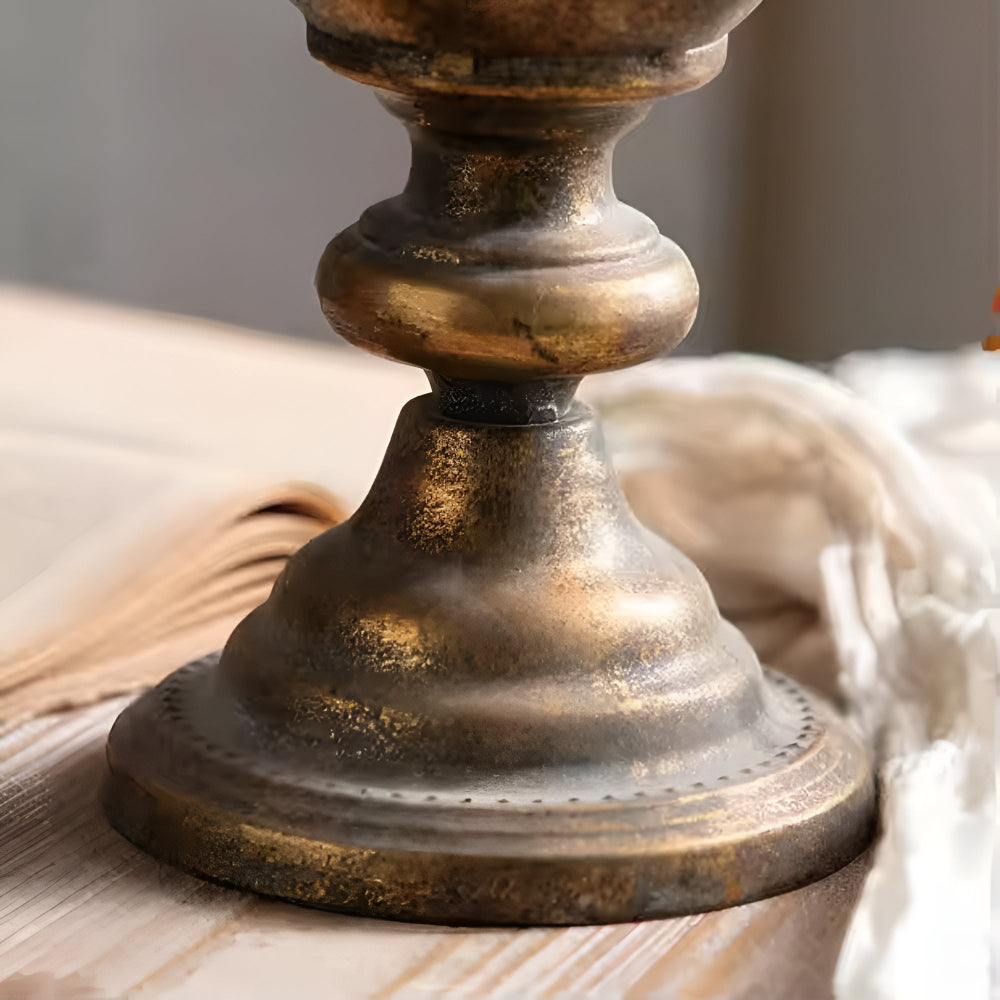 Königliche Antik-Charme-Vase