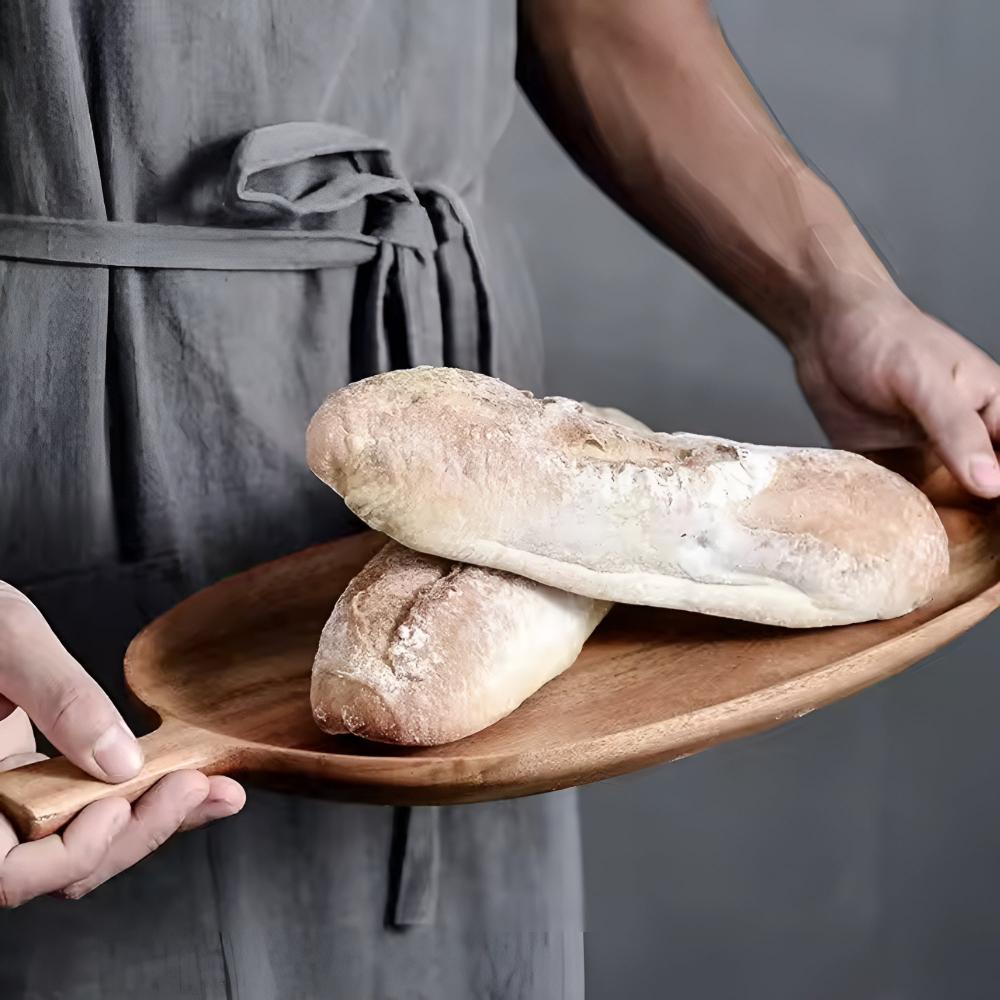 Blattförmige Holzservierplatte