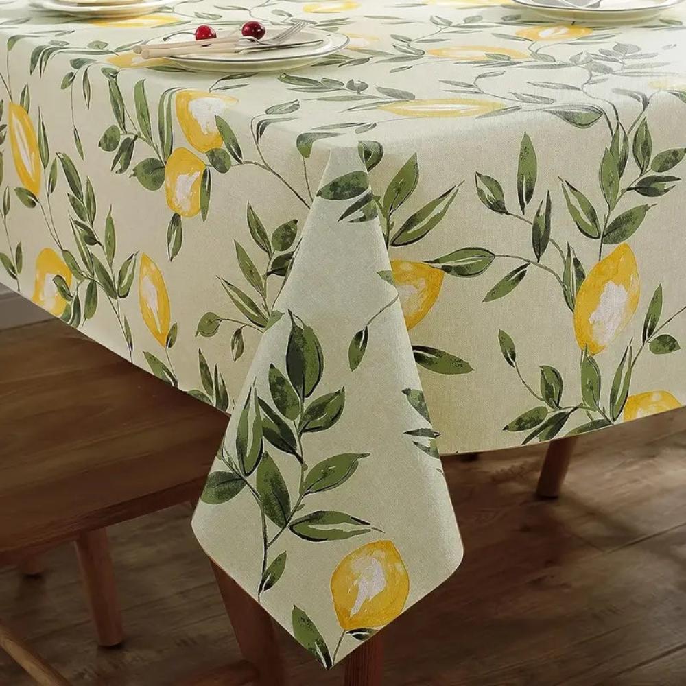 Tischdecke mit Zitronenblättern