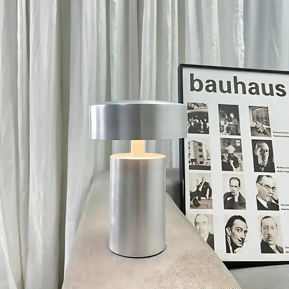 Lumé Säulen-LED-Tischlampe