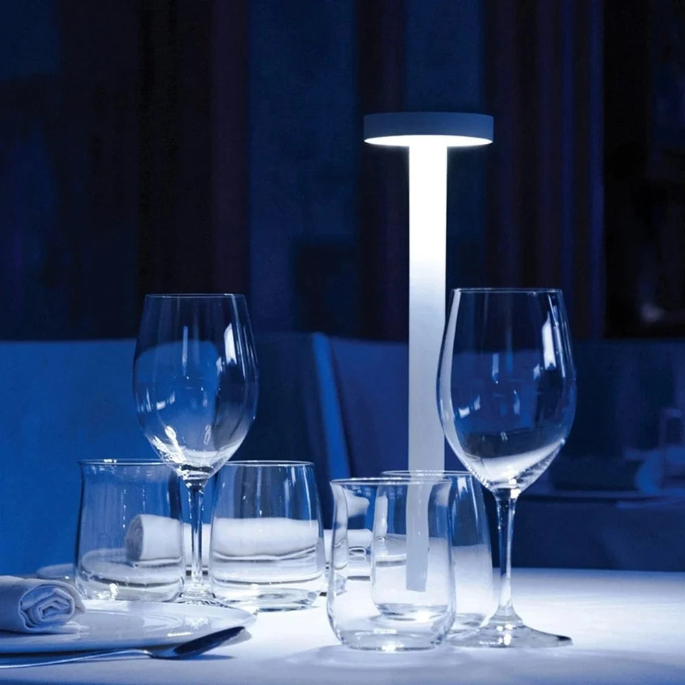 Zephyr Aluminium LED Tischlampe