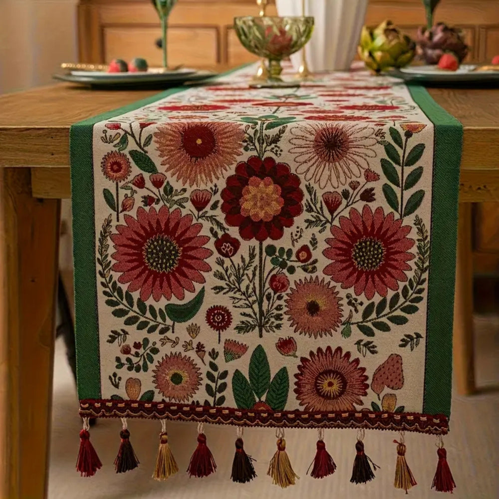 Bestickter Floral Quastentischläufer