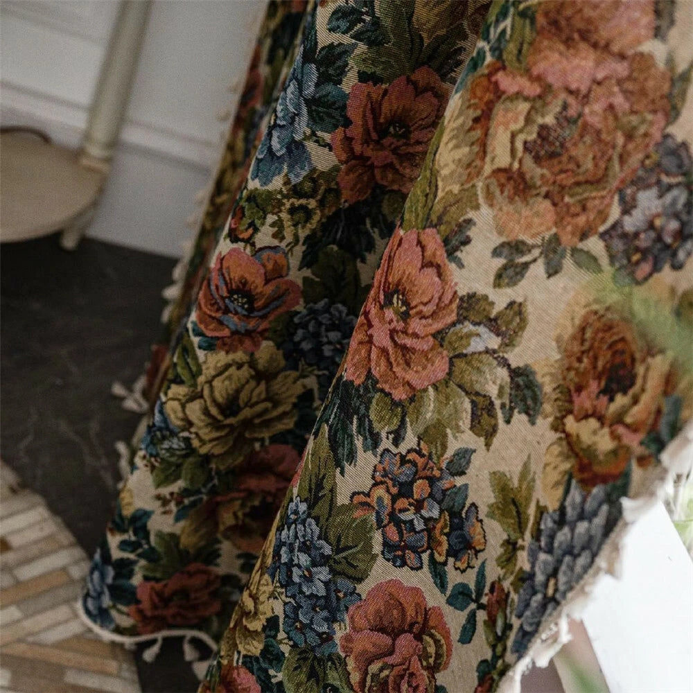 Heritage Rose Bloom Quastenvorhang
