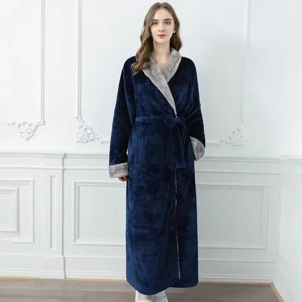 Plüsch-Fleece-Bademantel mit Kontrastbesatz