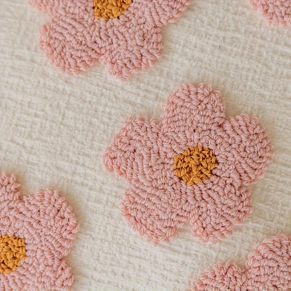 Rosy Bloom Gepolsterter Kissenbezug