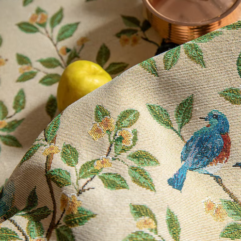Üppiges Erbe Blumen- & Vogel-Tischdecken