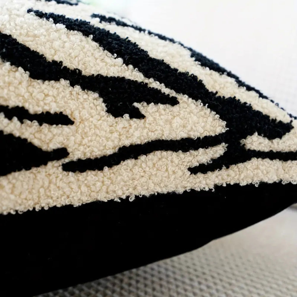 Kissenbezug mit weißem Tigerstreifen