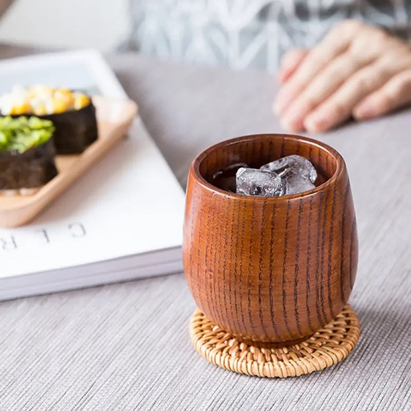 Handgefertigte Holz-Tasse für Tee