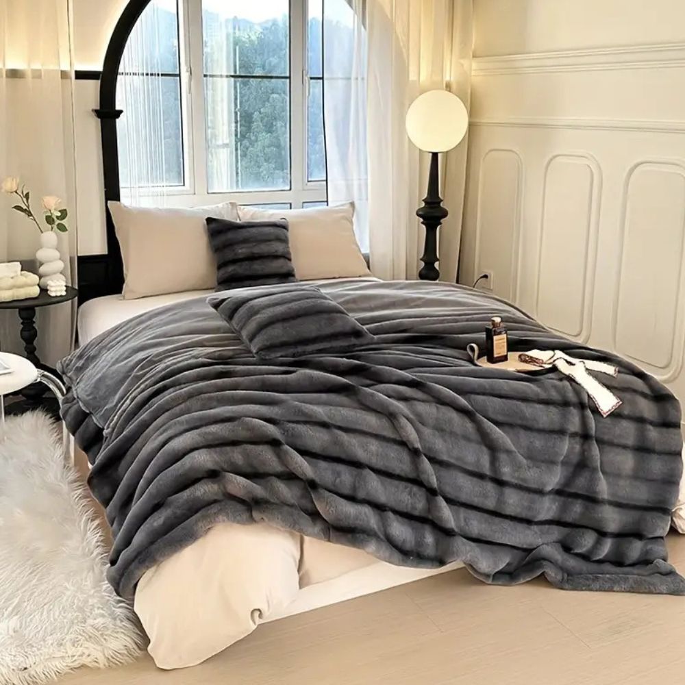 Gerüschte Fleece-Rabbit-Fell-Decke