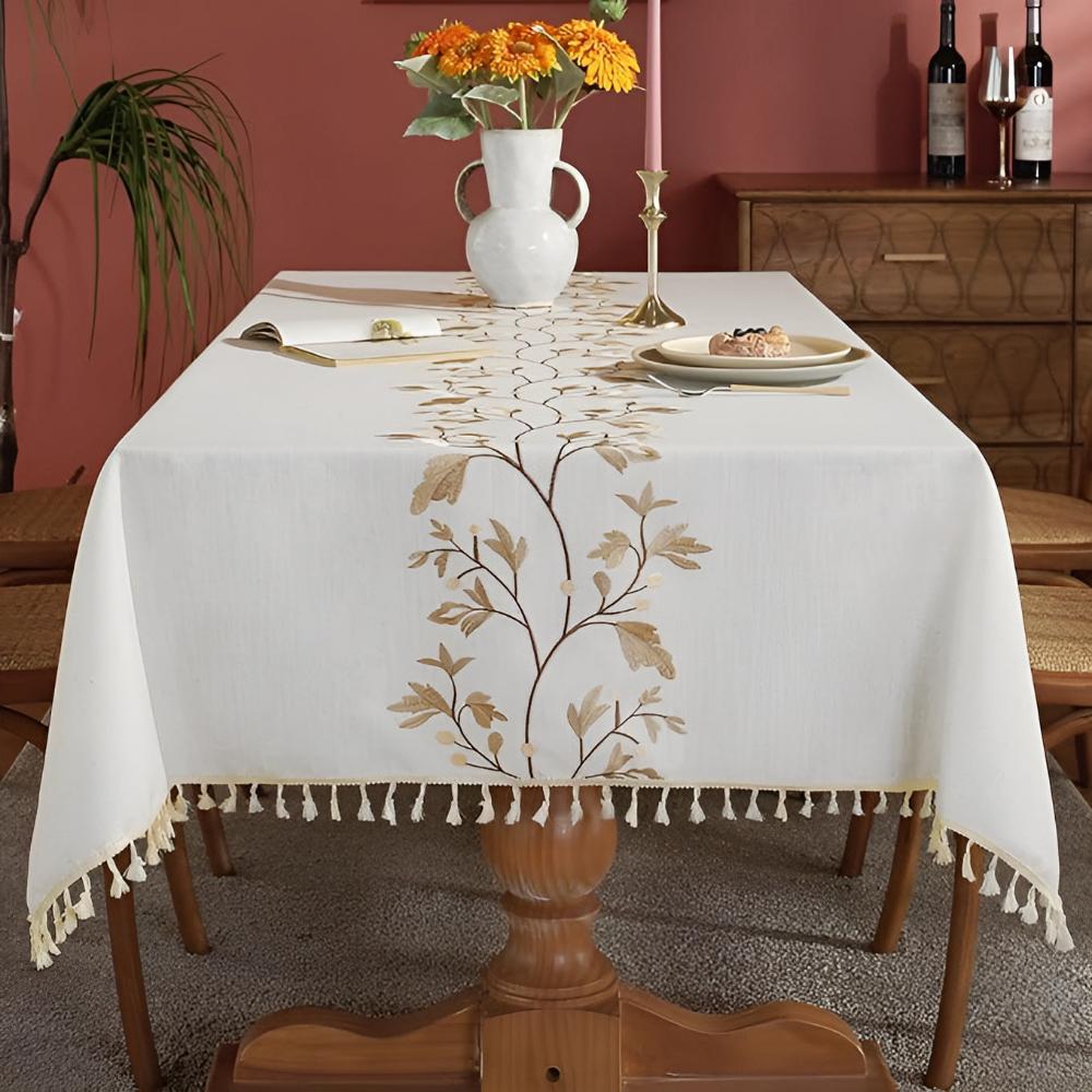 Besticktes Florales Quasten-Tischtuch