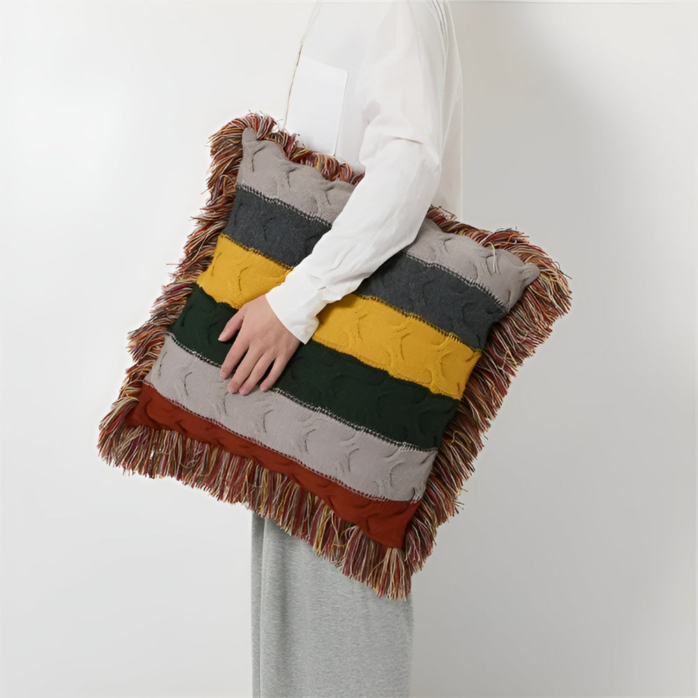 Farbenfrohes Strickkissen