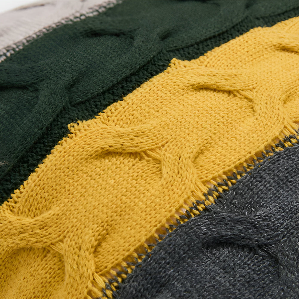 Farbenfrohes Strickkissen