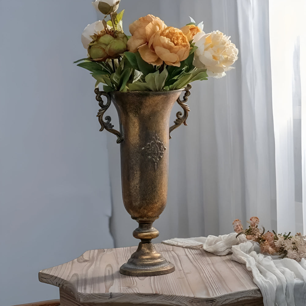 Königliche Antik-Charme-Vase