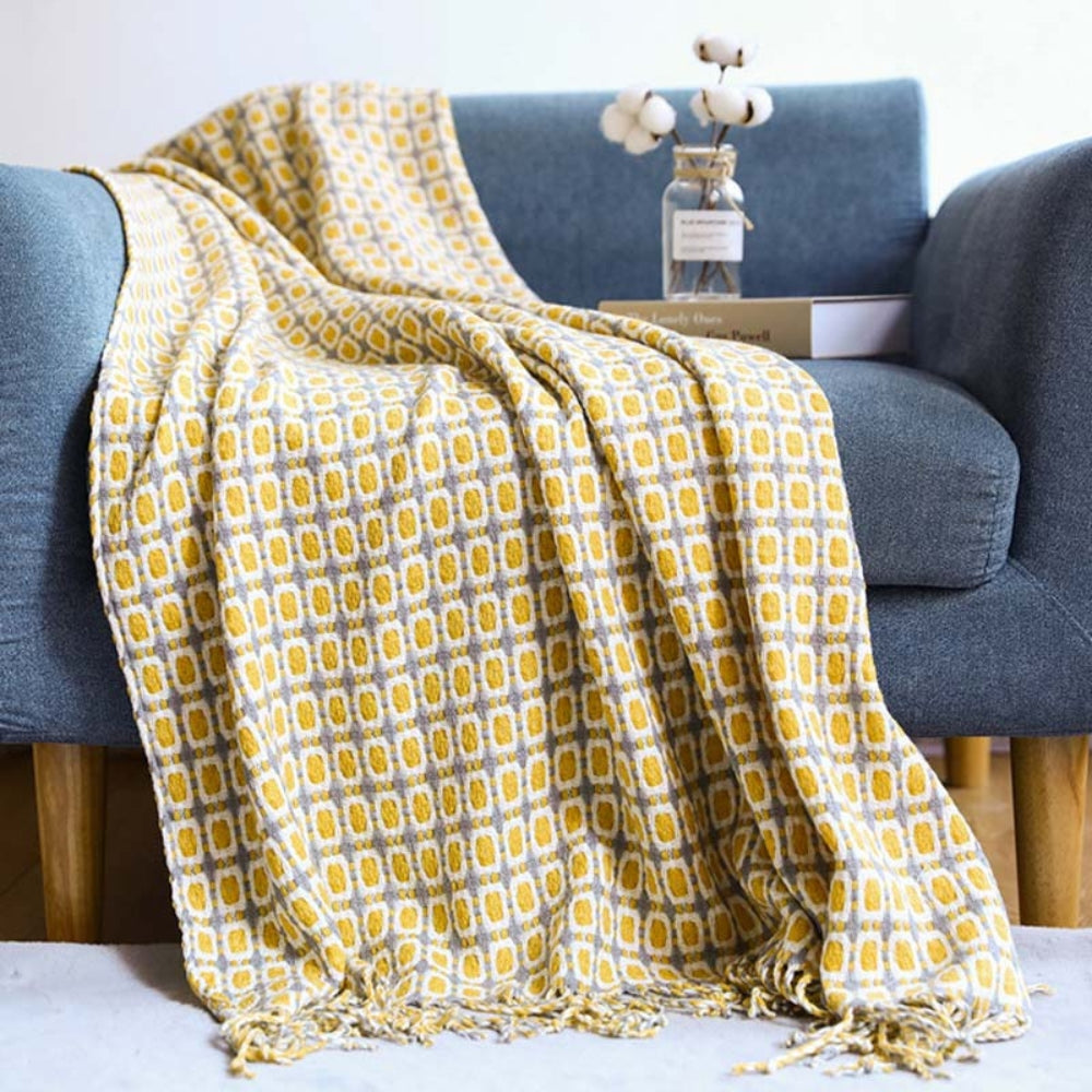 Strickdecke mit Fransen