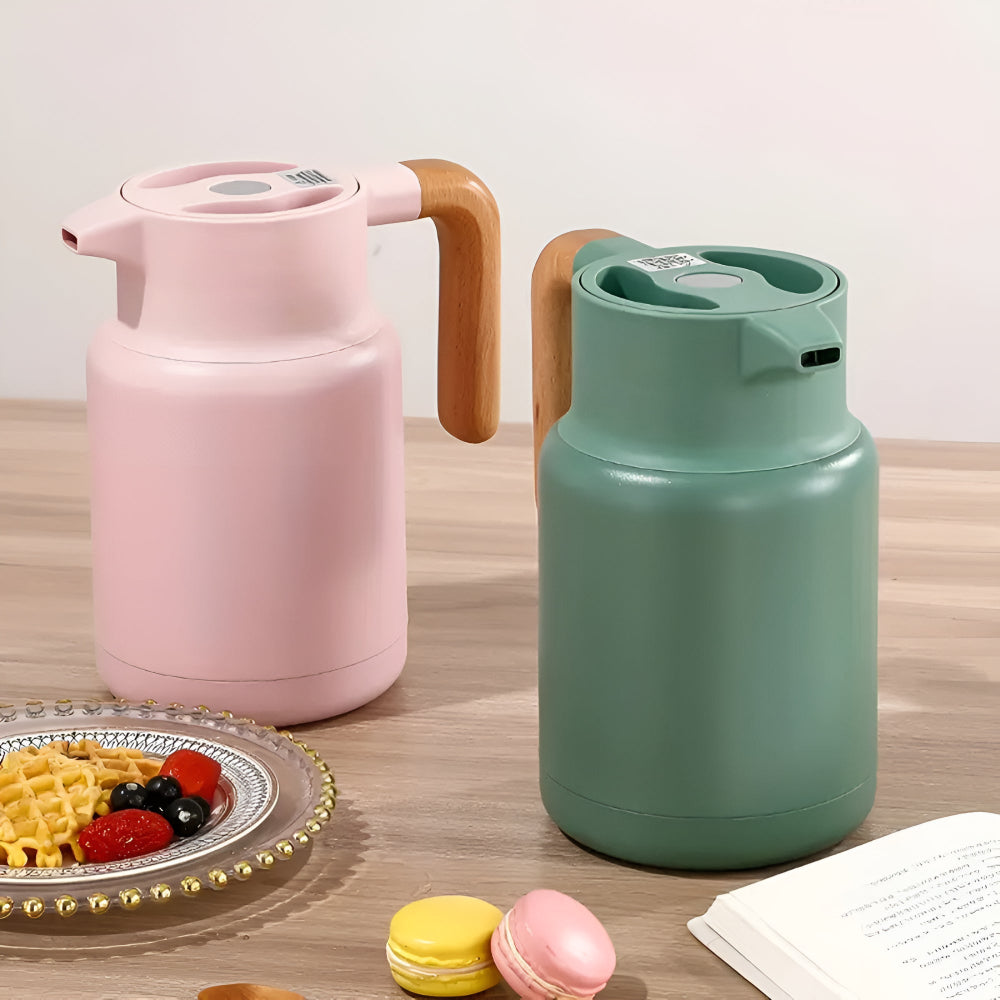 Klassische Thermokaraffe mit Holzgriff