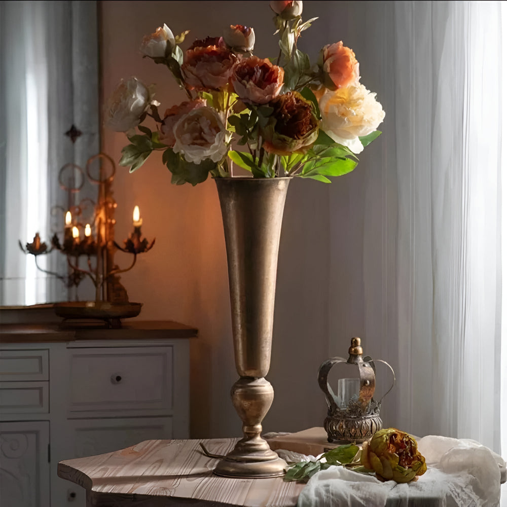 Königliche Antik-Charme-Vase