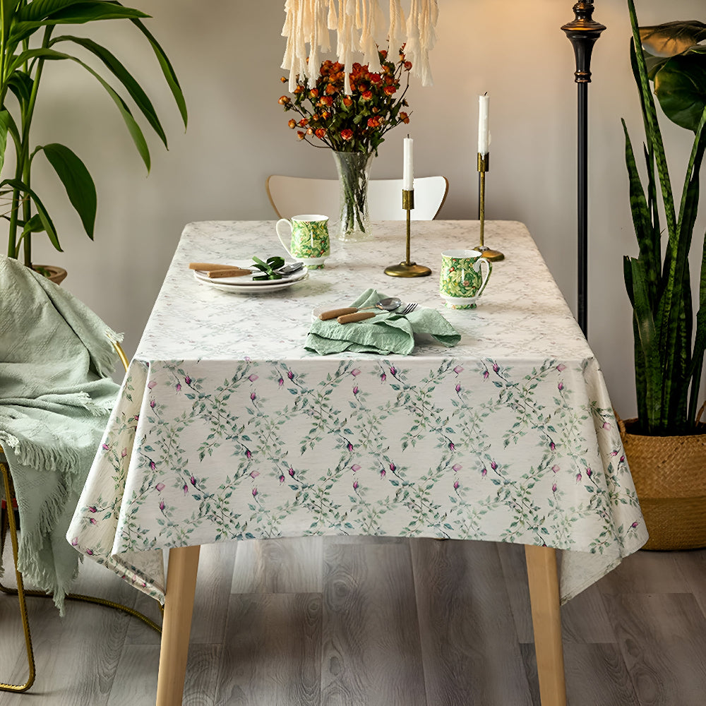 Blumiger Flüstertischdecke