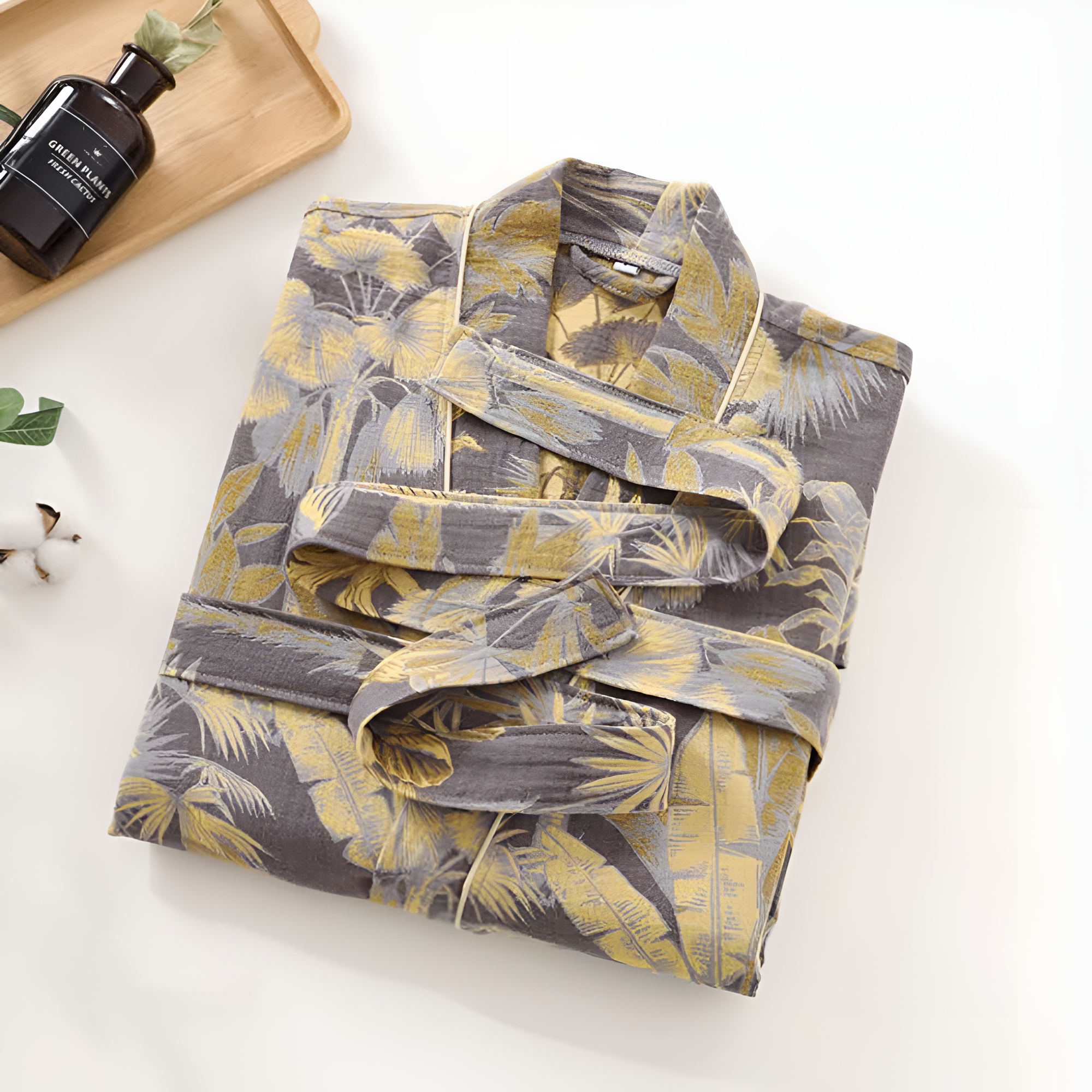 Eleganter Kimono-Bademantel mit Blattdruck