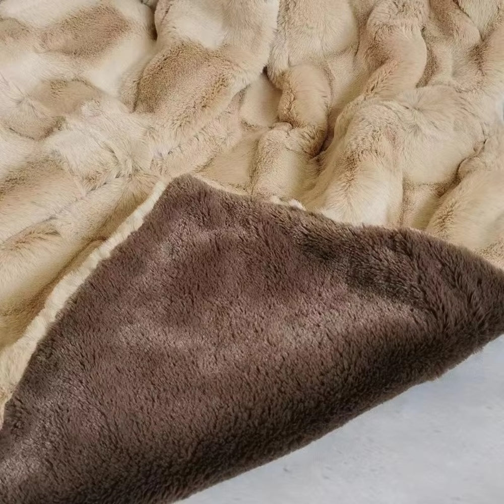 Himmlische Rückzug Faux-Fur-Decke