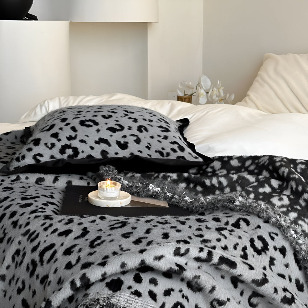 Üppige Leopard-Mink-Fleece-Decke
