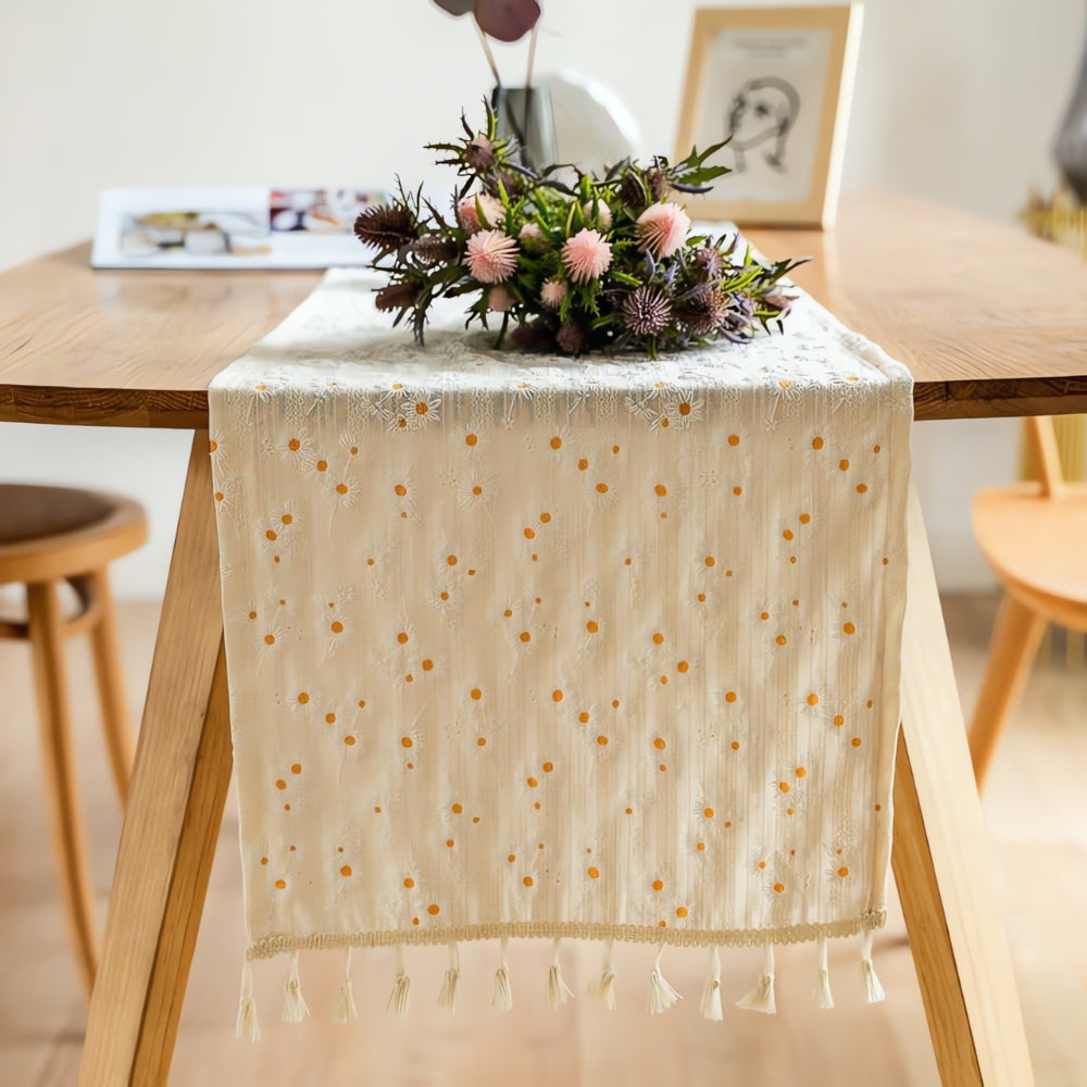 Verspielter Gänseblümchen Bestickter Boho Tischläufer