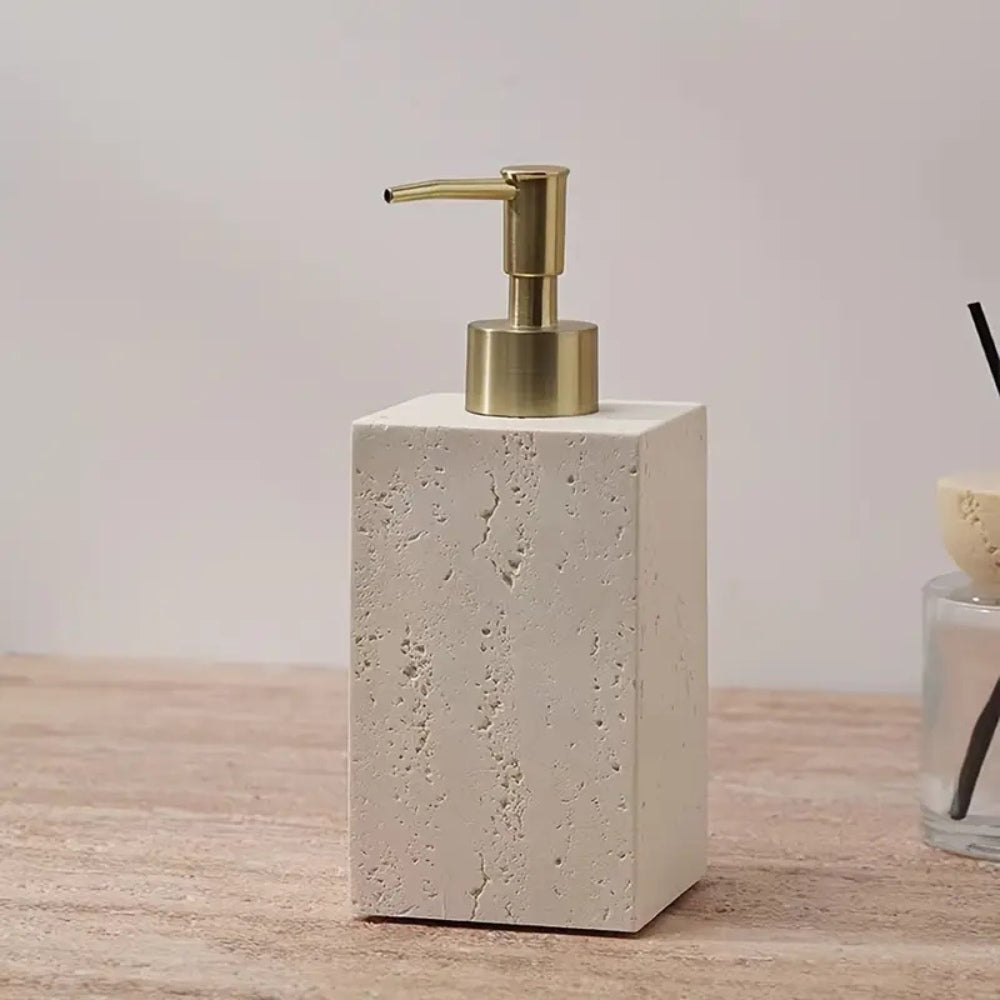 Minimalistischer Resin-Seifenspender