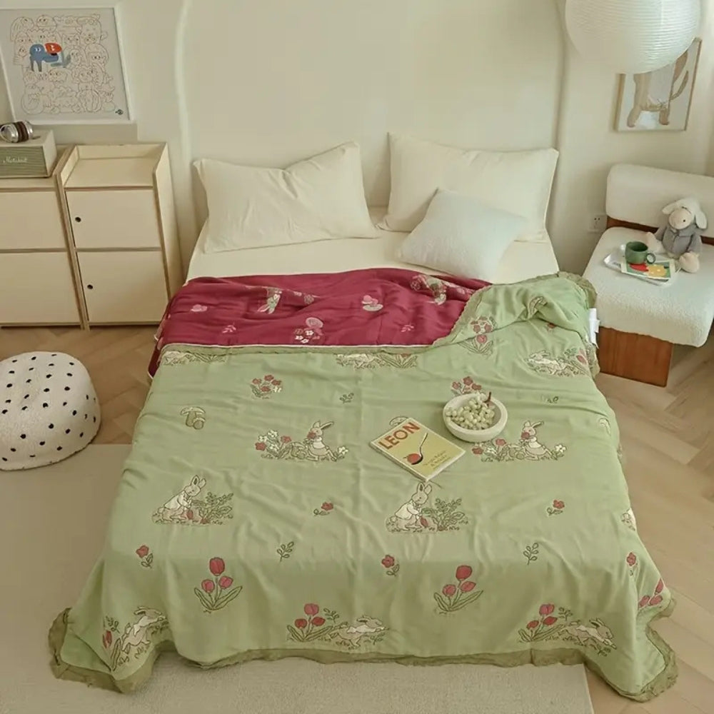 Bestickte Bunny Floral Baumwolldecke
