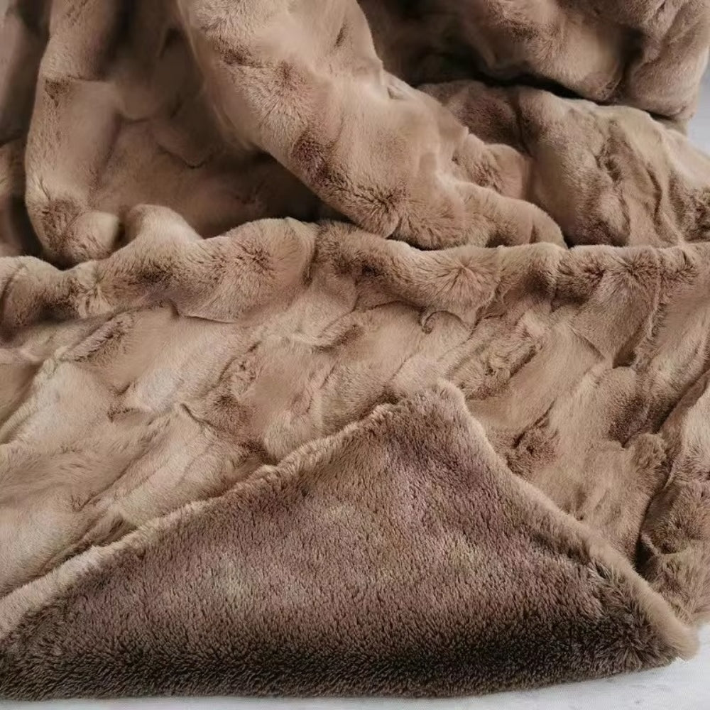 Himmlische Rückzug Faux-Fur-Decke