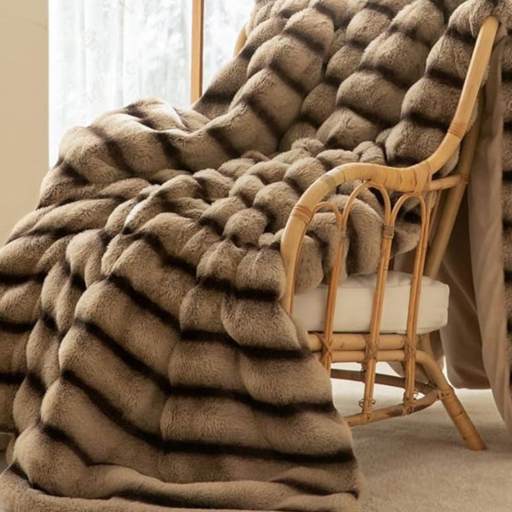 Gerüschte Fleece-Rabbit-Fell-Decke