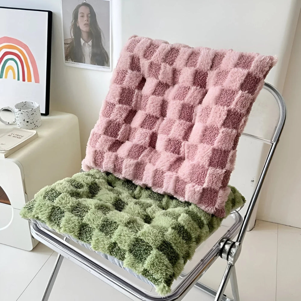 Flauschiges kariertes Fleece gepolstertes Kissen