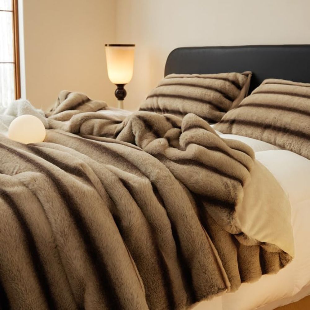 Gerüschte Fleece-Rabbit-Fell-Decke