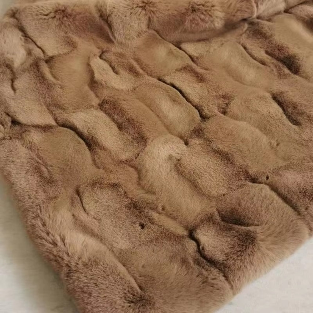 Himmlische Rückzug Faux-Fur-Decke