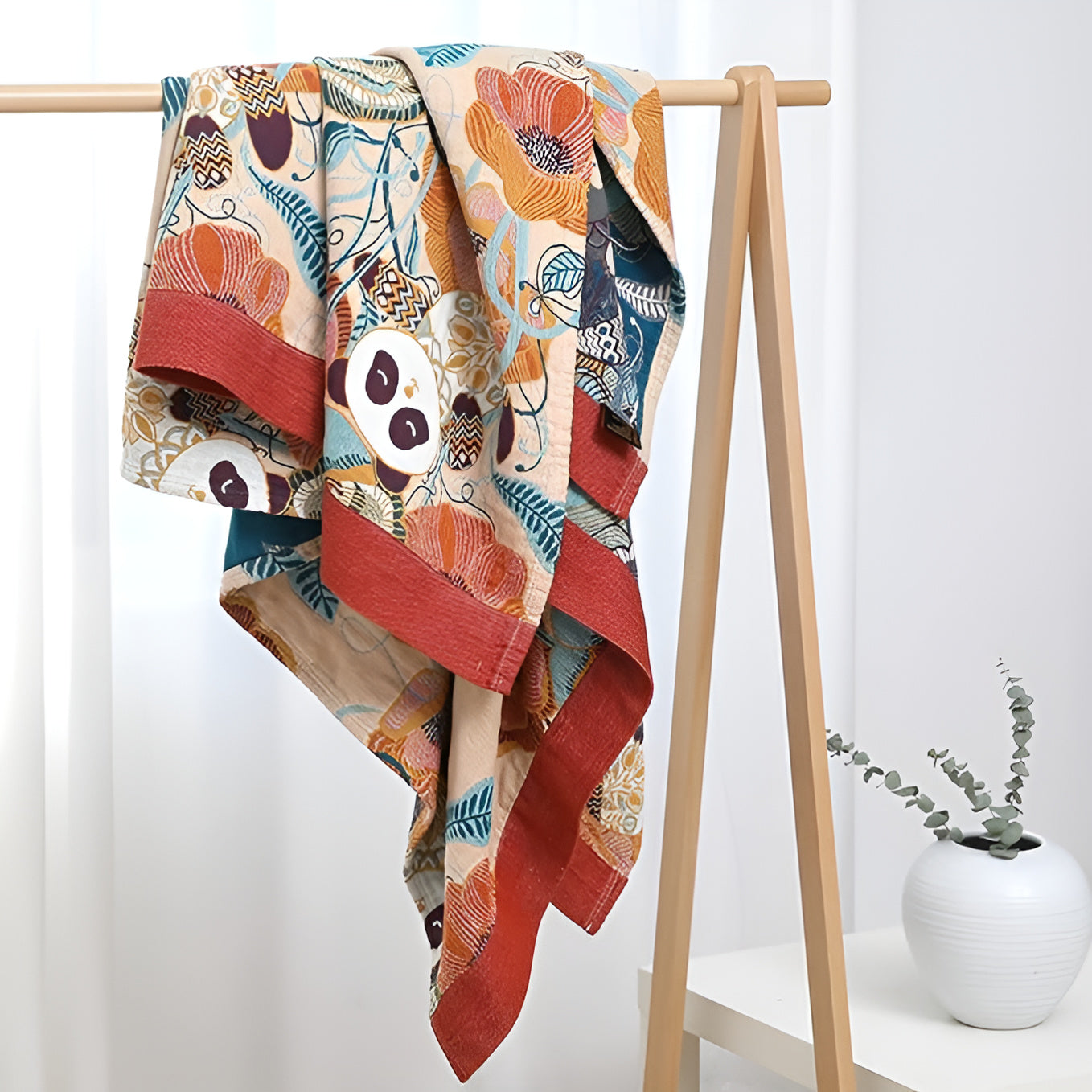 Floral Panda Badetuch
