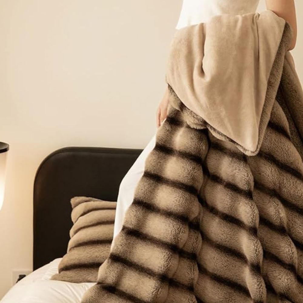 Gerüschte Fleece-Rabbit-Fell-Decke