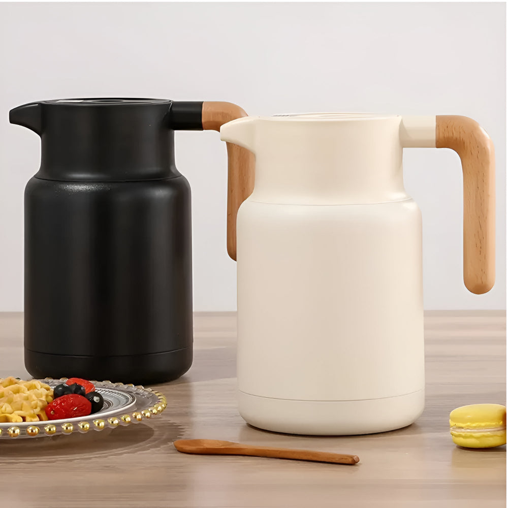 Klassische Thermokaraffe mit Holzgriff