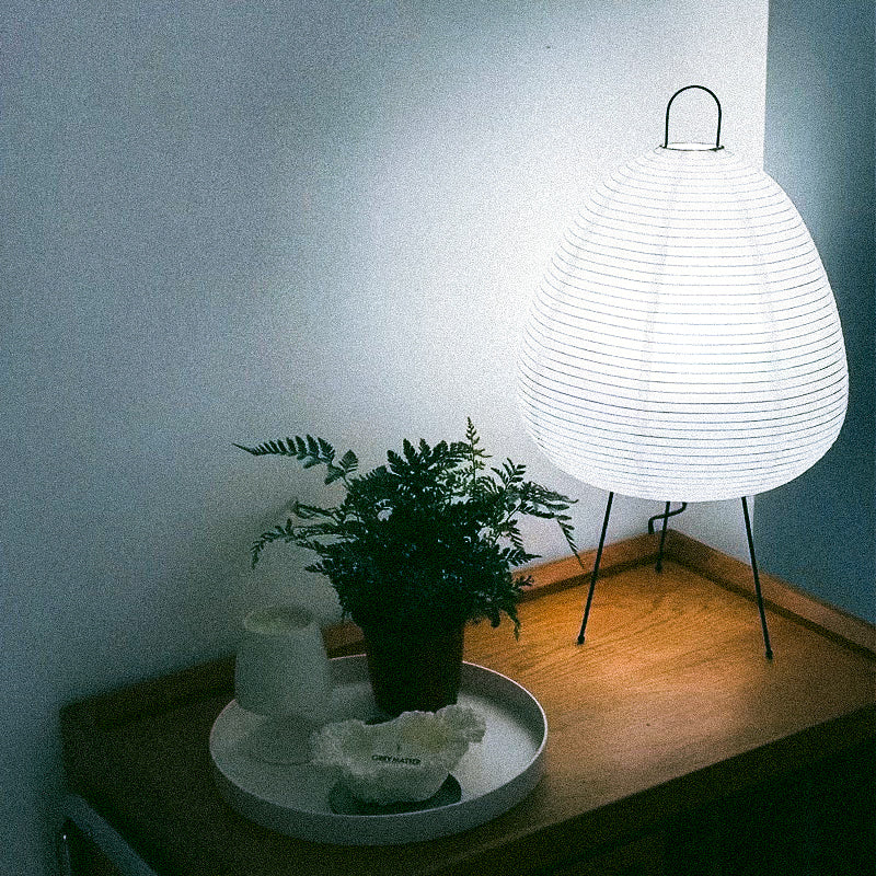 Numi Japanische Reispapier Tischlampe